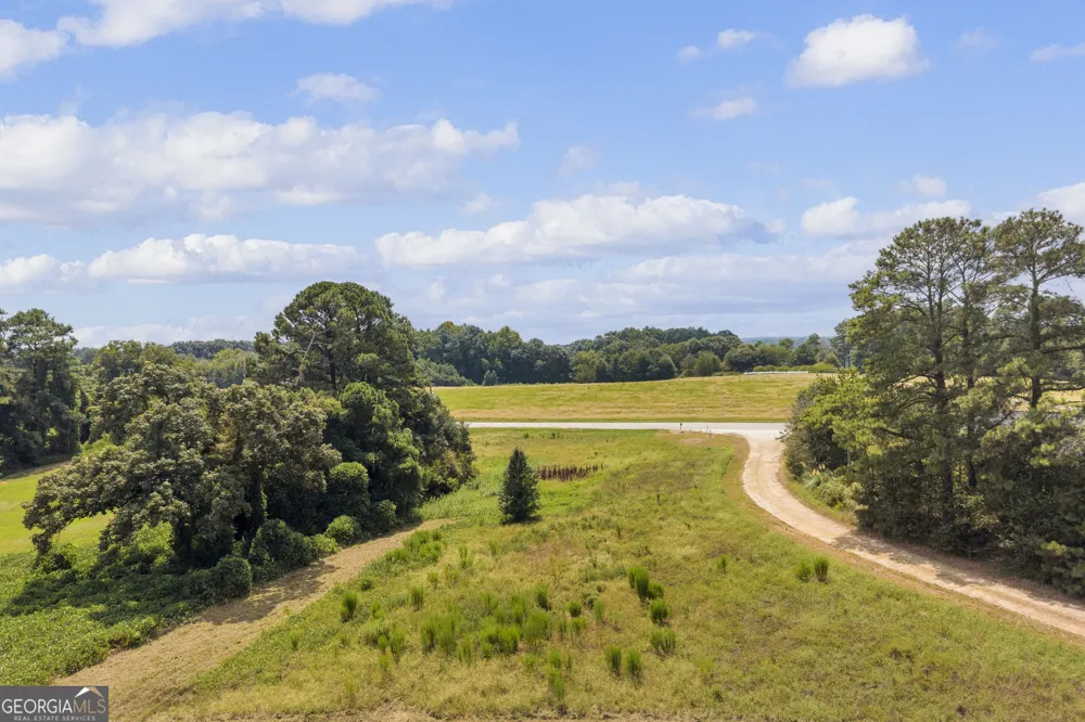 4281 Airline Goldmine RD Canon, GA 30520