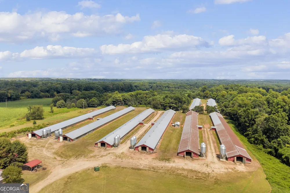 4281 Airline Goldmine RD Canon, GA 30520