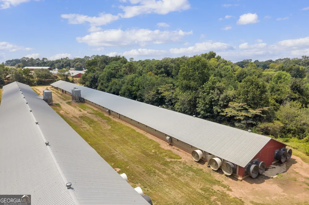4281 Airline Goldmine RD Canon, GA 30520