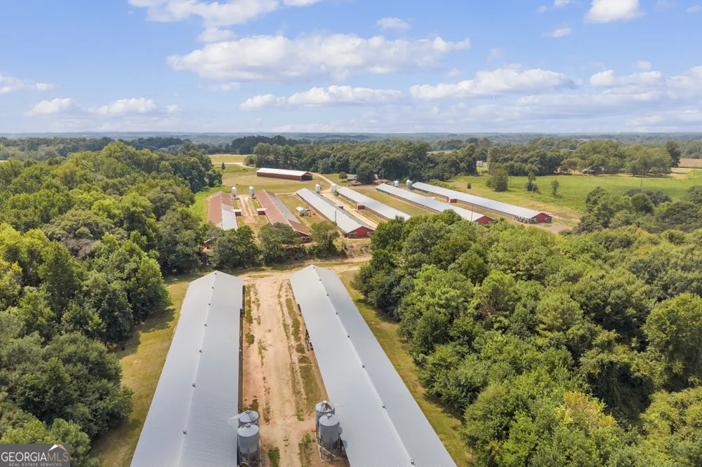 4281 Airline Goldmine RD Canon, GA 30520