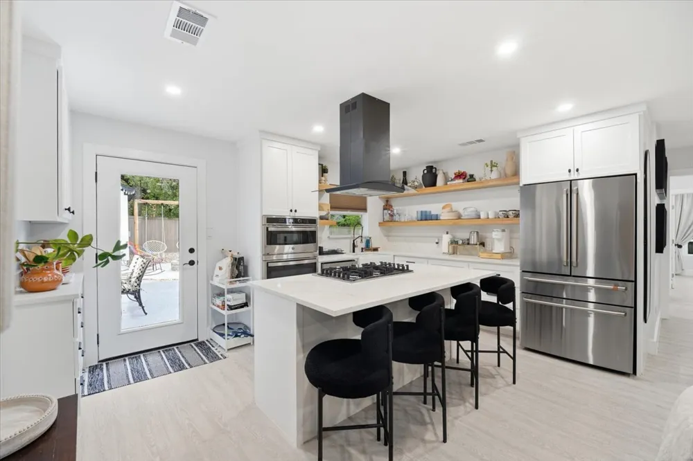 1001 W Oltorf Street Austin, TX 78704