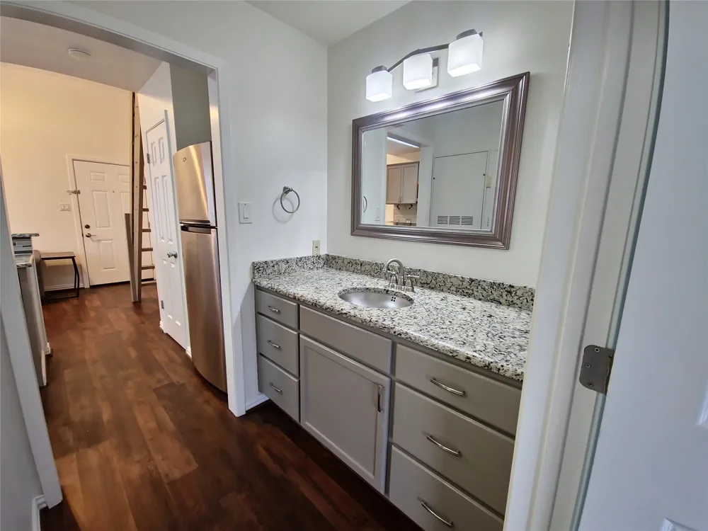 2313 Longview Street #205 Austin, TX 78705