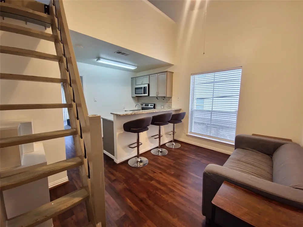 2313 Longview Street #205 Austin, TX 78705