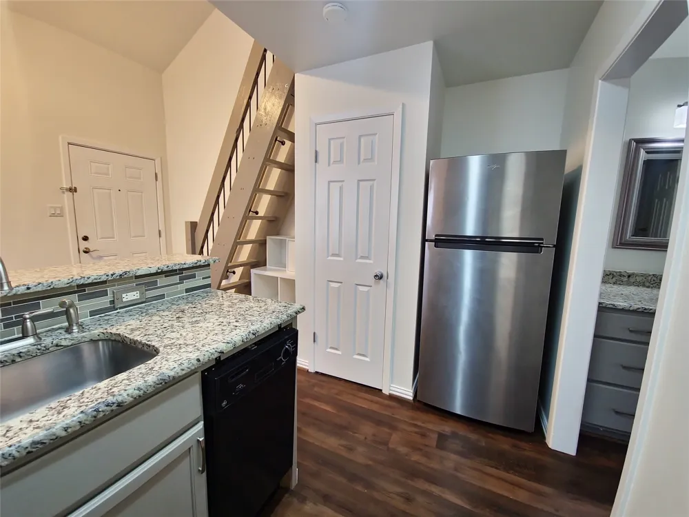 2313 Longview Street #205 Austin, TX 78705