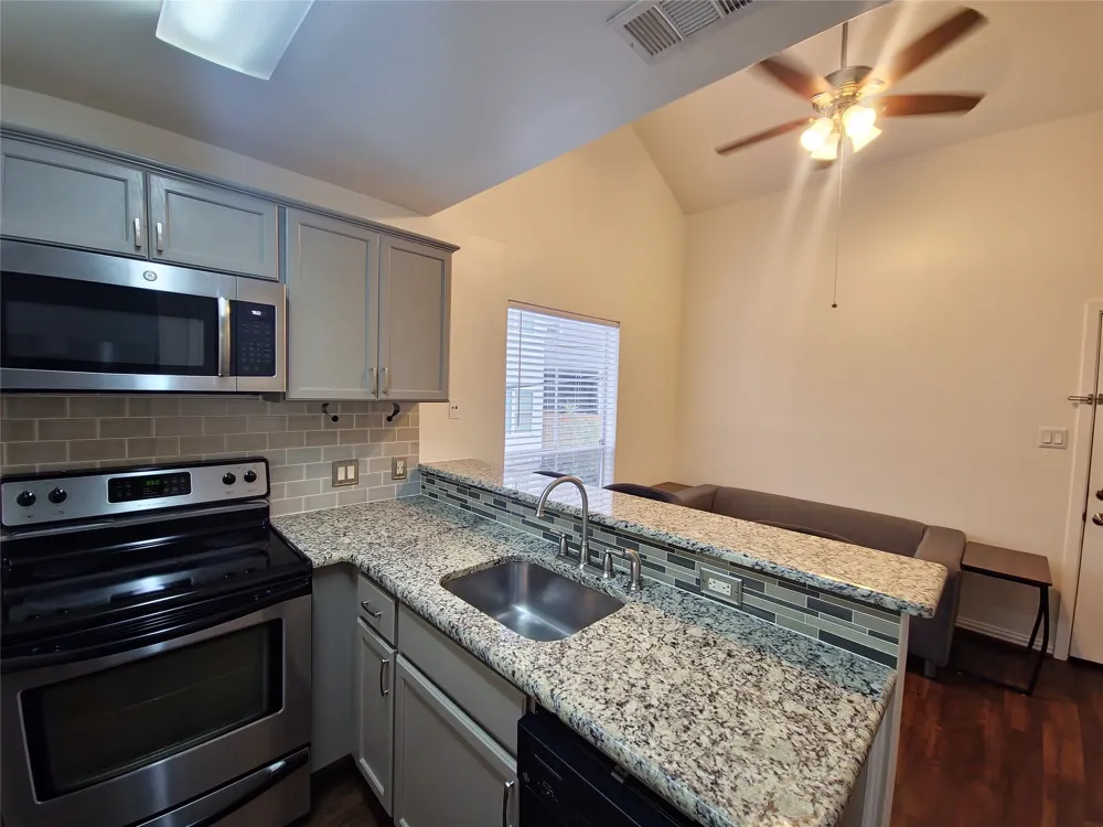 2313 Longview Street #205 Austin, TX 78705