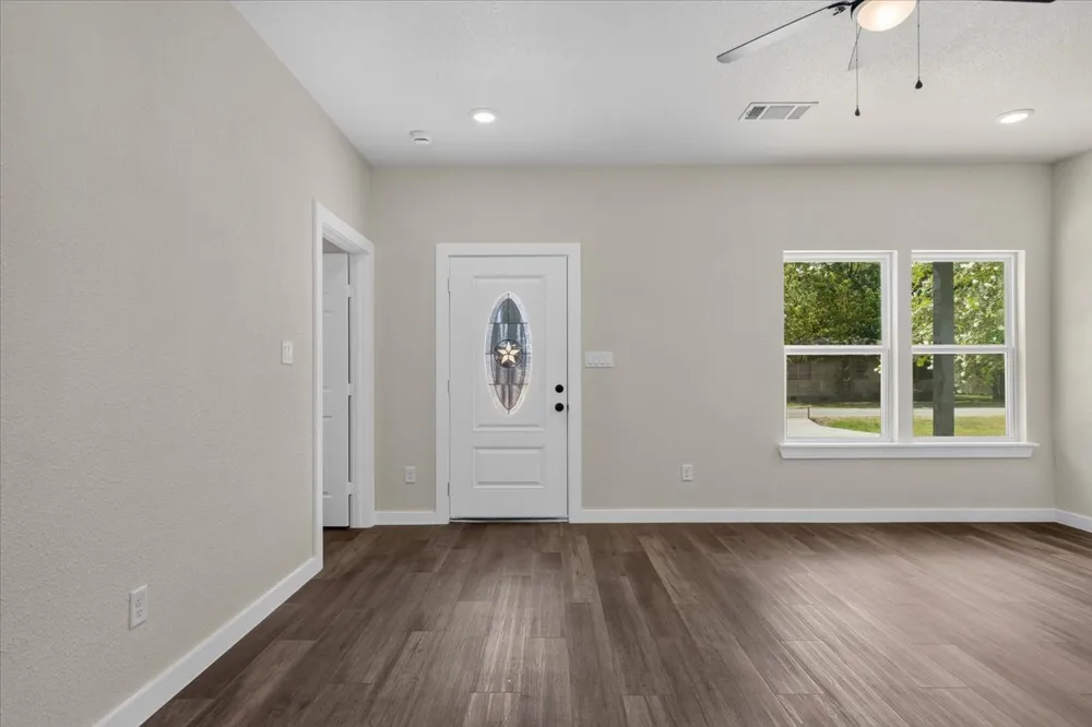 304 Lee Street Smithville, TX 78957