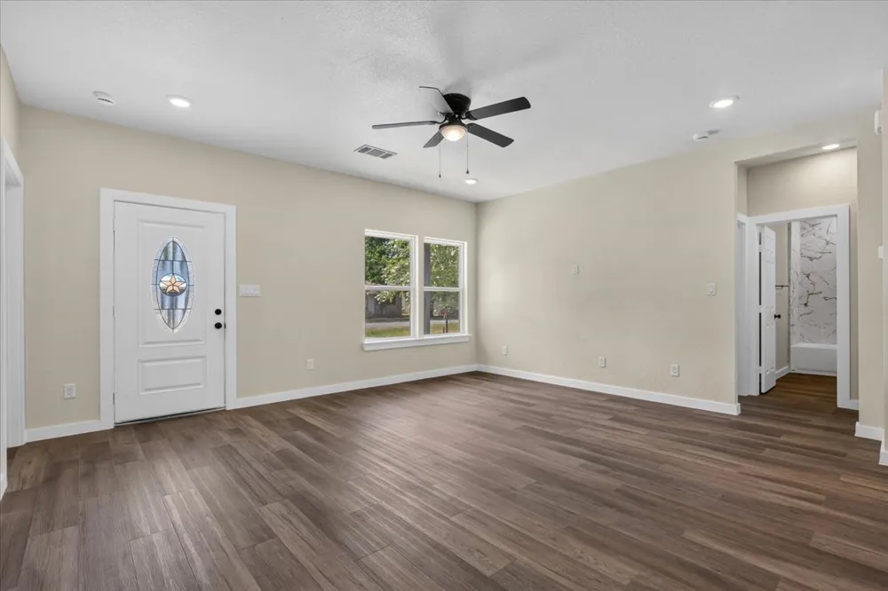 304 Lee Street Smithville, TX 78957
