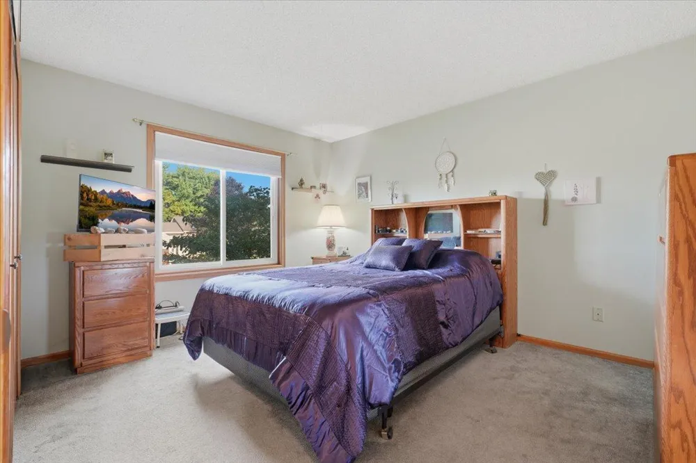 558 Hyde Avenue Mahtomedi, MN 55115