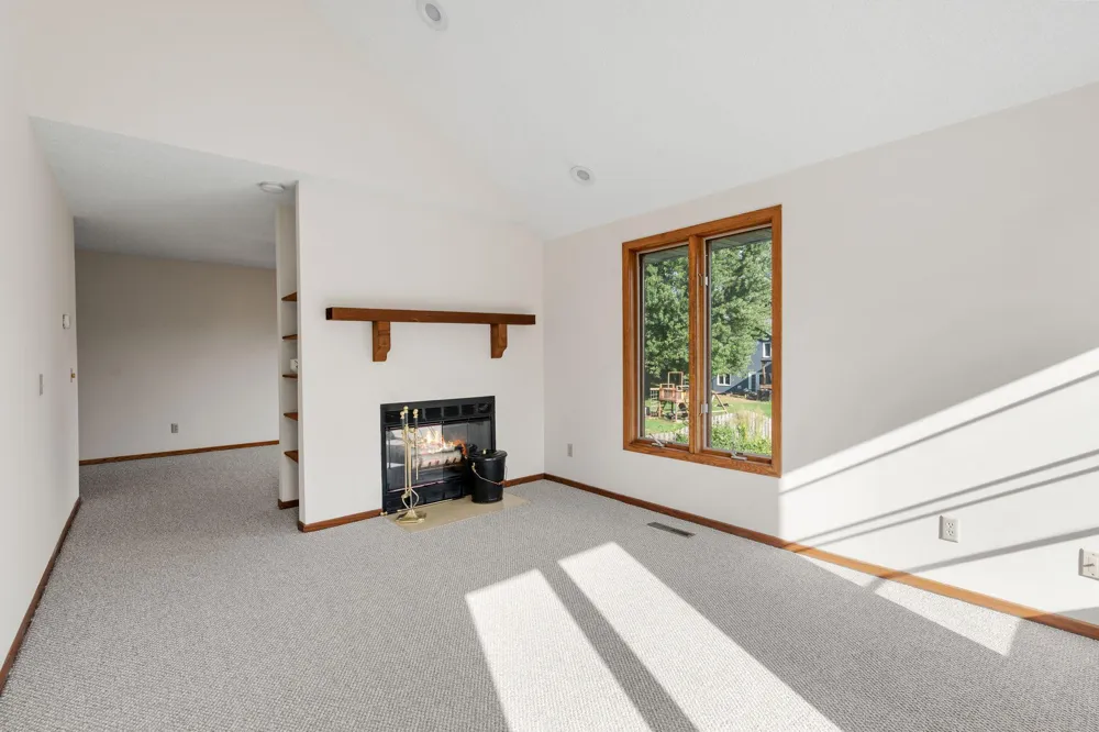 4165 Hilltop Point #204 Eagan, MN 55123