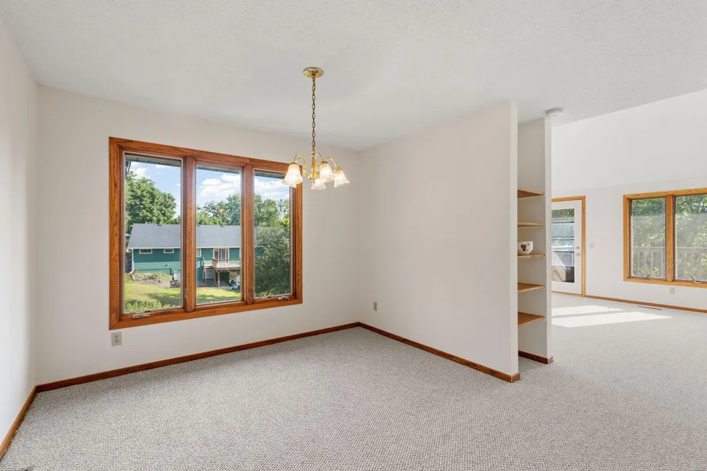 4165 Hilltop Point #204 Eagan, MN 55123