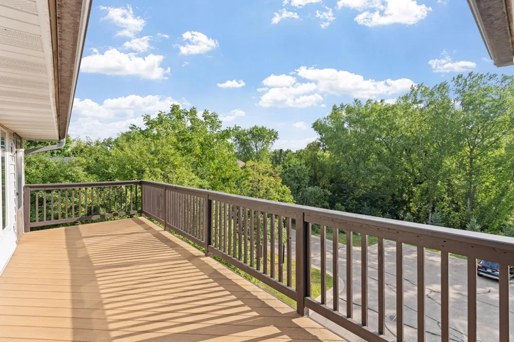 4165 Hilltop Point #204 Eagan, MN 55123