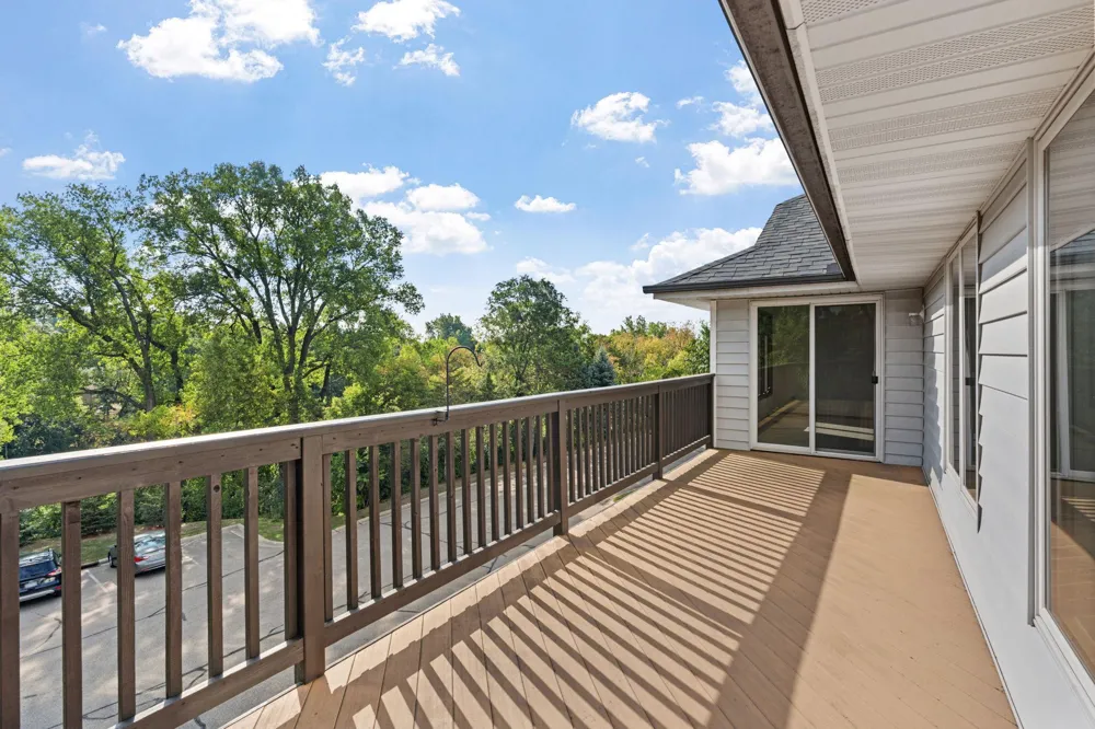 4165 Hilltop Point #204 Eagan, MN 55123