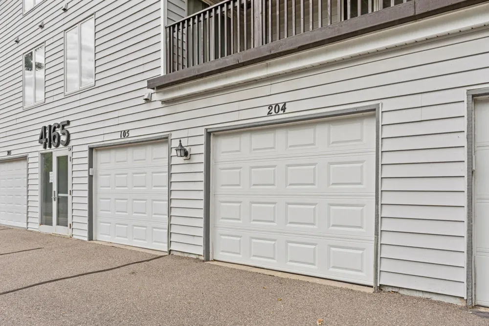 4165 Hilltop Point #204 Eagan, MN 55123