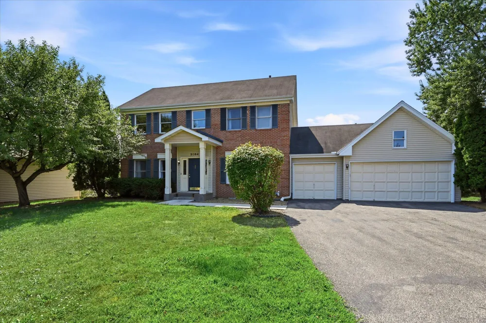 2084 Wallingford Circle Woodbury, MN 55125