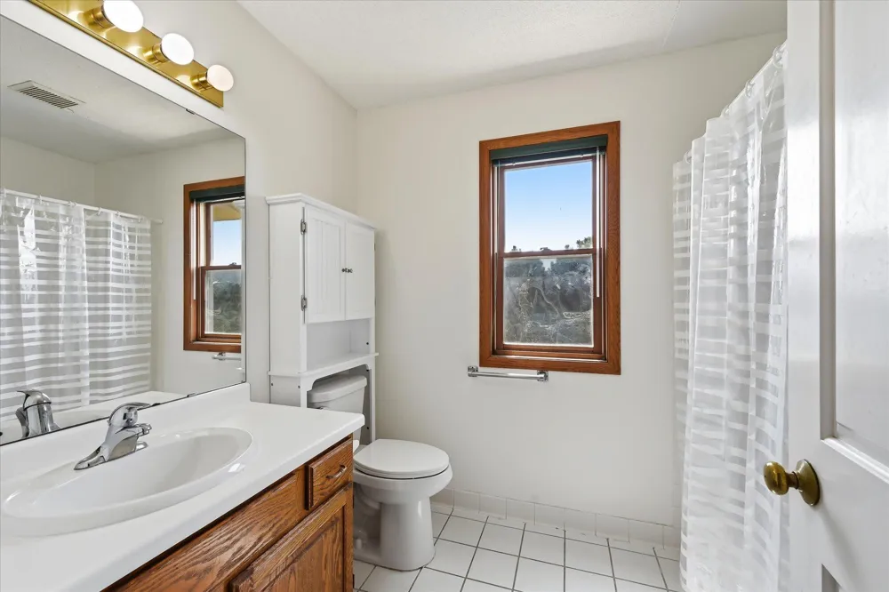 2084 Wallingford Circle Woodbury, MN 55125
