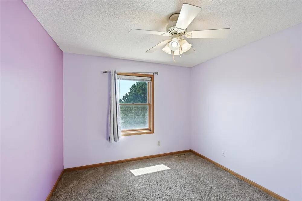 2084 Wallingford Circle Woodbury, MN 55125