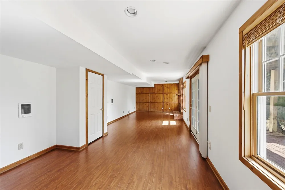2084 Wallingford Circle Woodbury, MN 55125