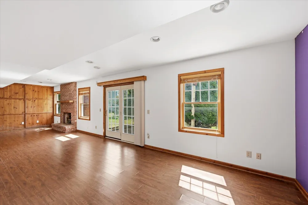 2084 Wallingford Circle Woodbury, MN 55125
