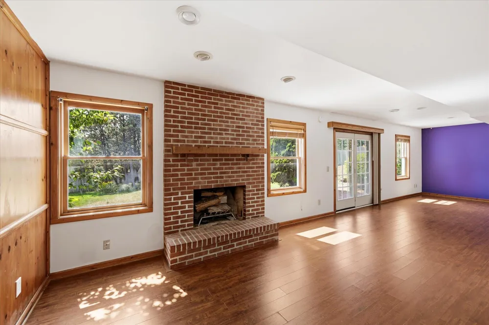 2084 Wallingford Circle Woodbury, MN 55125