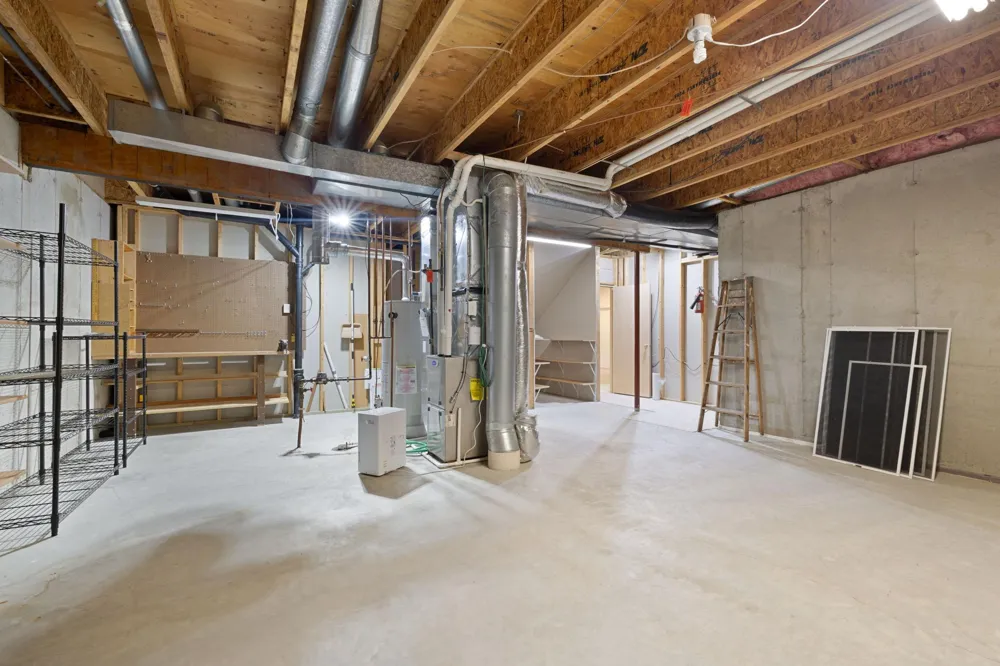 7043 Oak Pointe Curve Bloomington, MN 55438