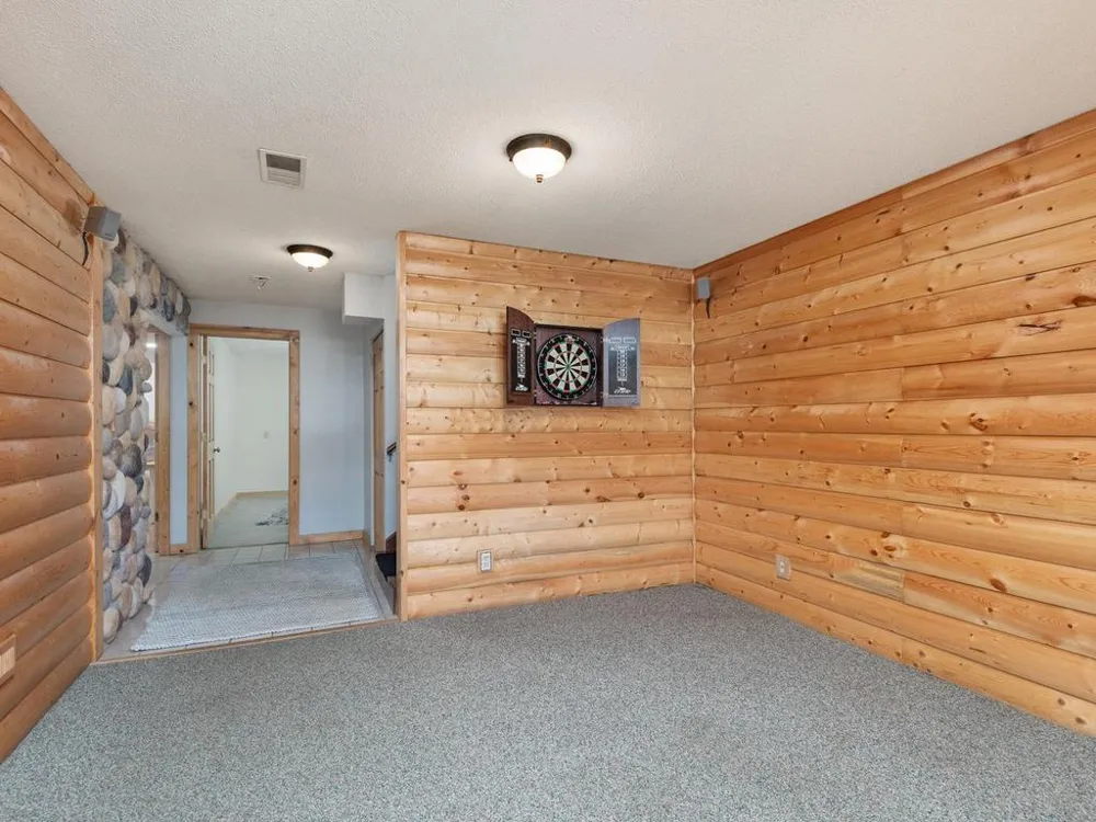 13855 Utica Avenue Savage, MN 55378