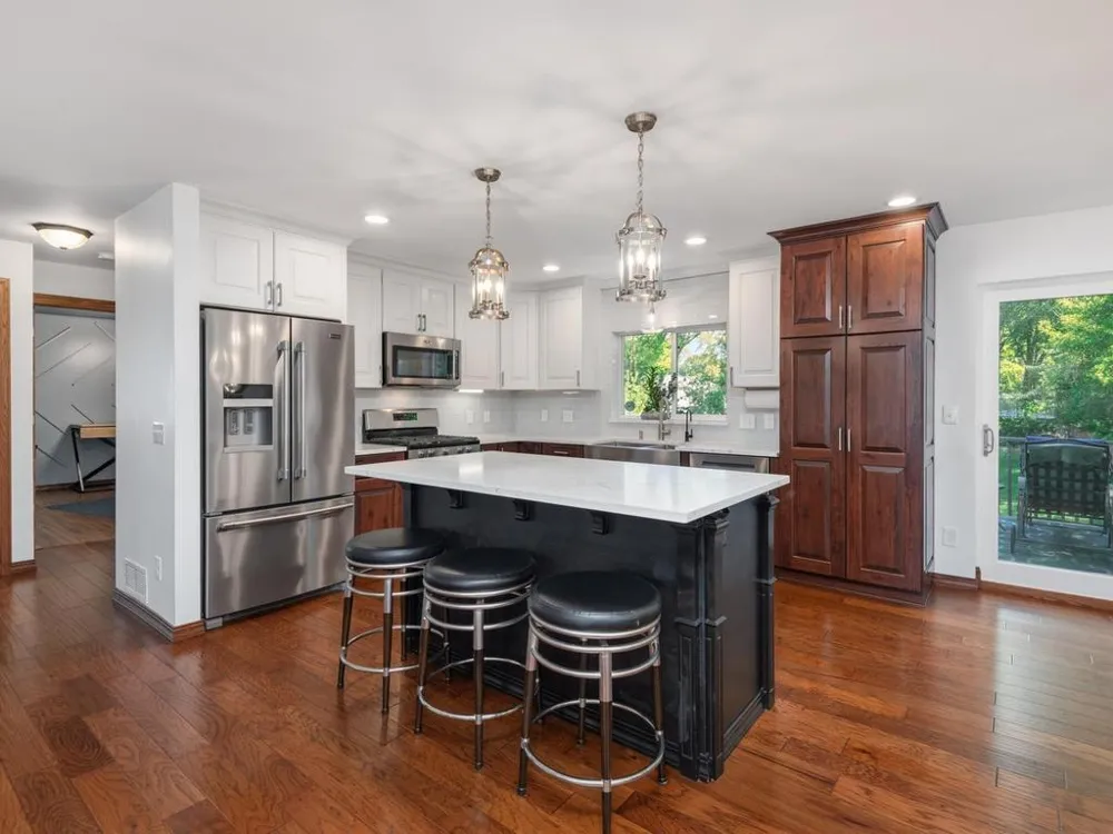 13855 Utica Avenue Savage, MN 55378