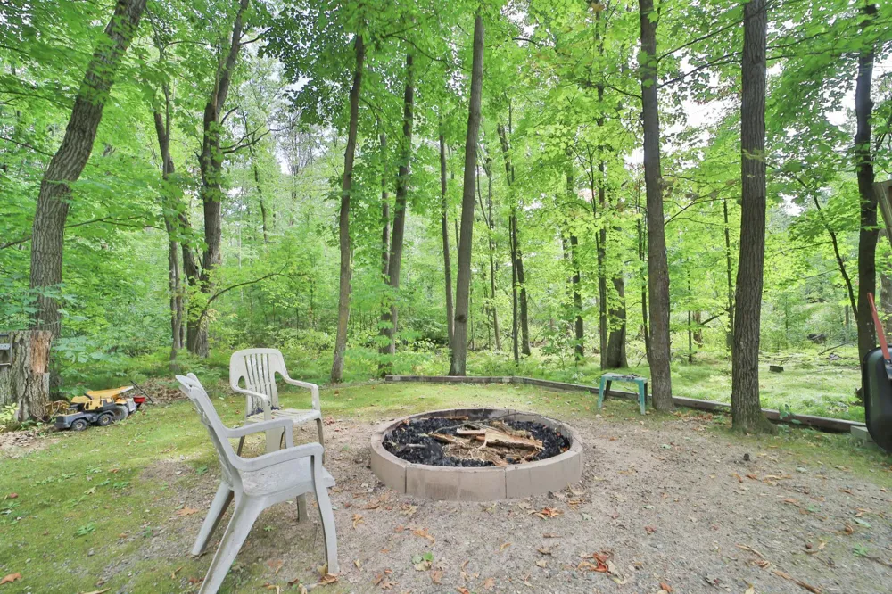 5069 Hyland Road SW Motley, MN 56466