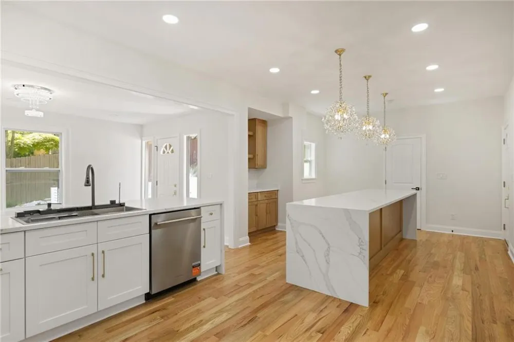 762 Bedford Oaks Drive Marietta, GA 30068