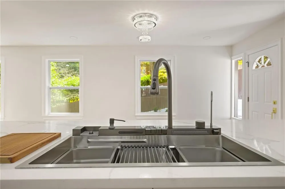 762 Bedford Oaks Drive Marietta, GA 30068