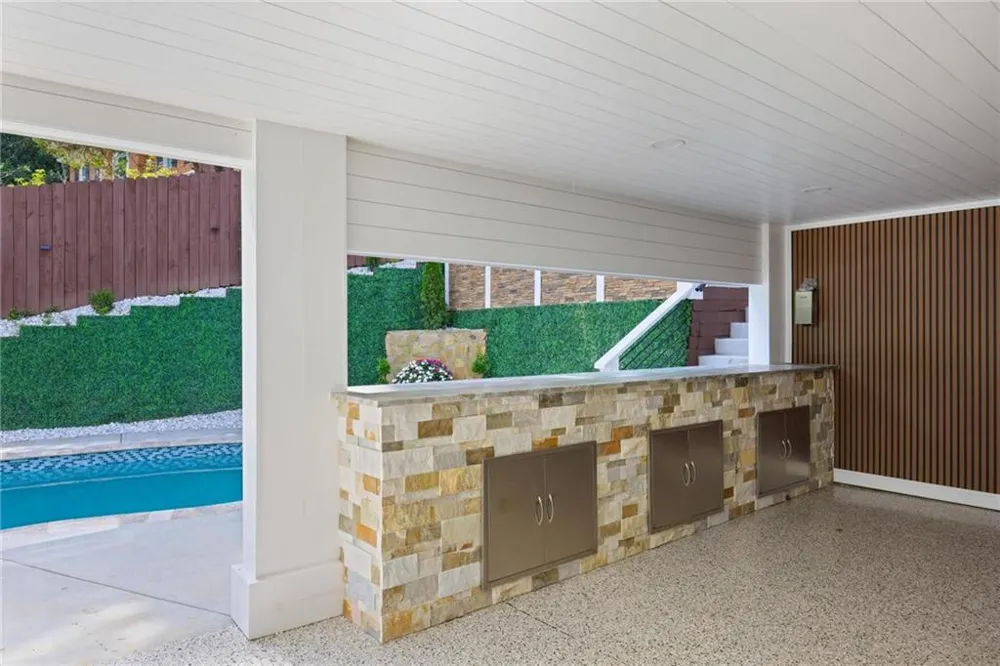 762 Bedford Oaks Drive Marietta, GA 30068