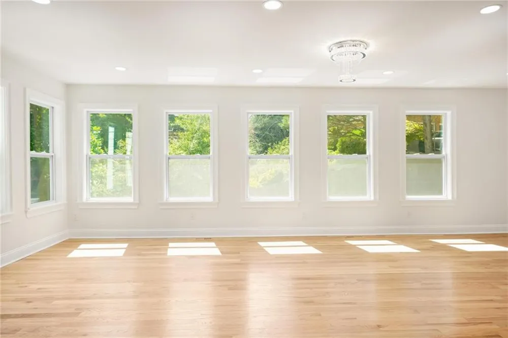 762 Bedford Oaks Drive Marietta, GA 30068