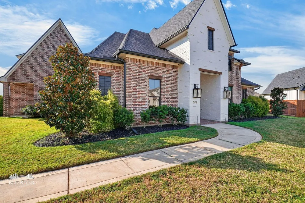 574 Corinth Circle Bossier City, LA 71111