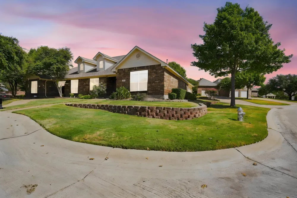 925 Cresthill Drive #37B Cedar Hill, TX 75104