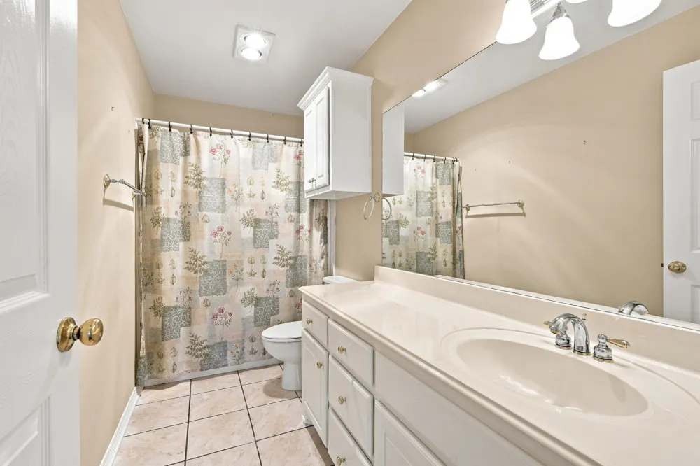 925 Cresthill Drive #37B Cedar Hill, TX 75104