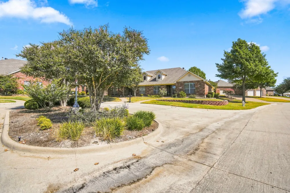925 Cresthill Drive #37B Cedar Hill, TX 75104