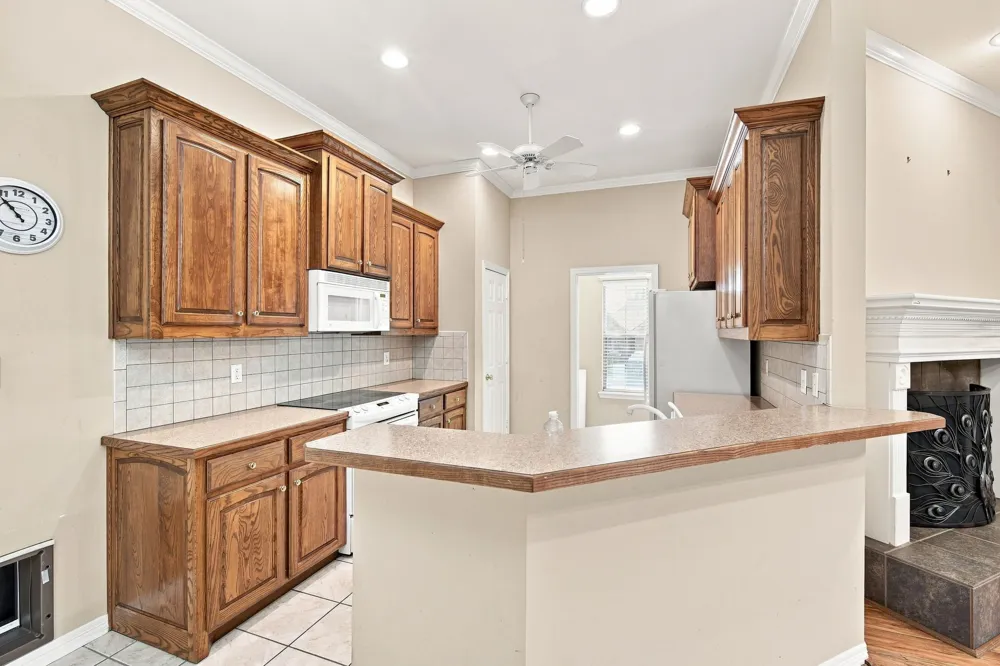 925 Cresthill Drive #37B Cedar Hill, TX 75104