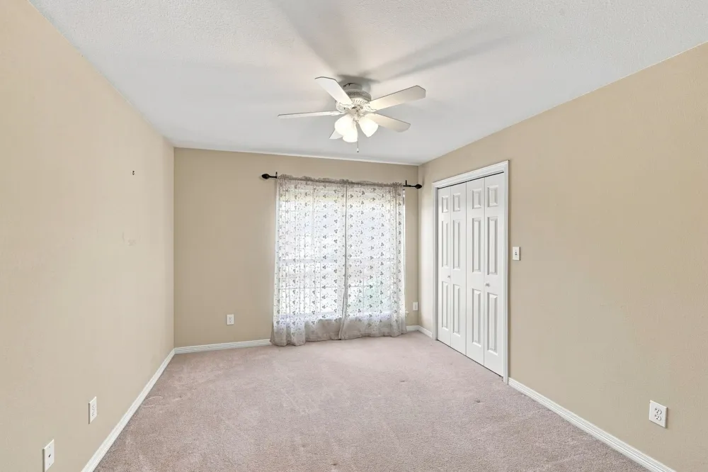 925 Cresthill Drive #37B Cedar Hill, TX 75104
