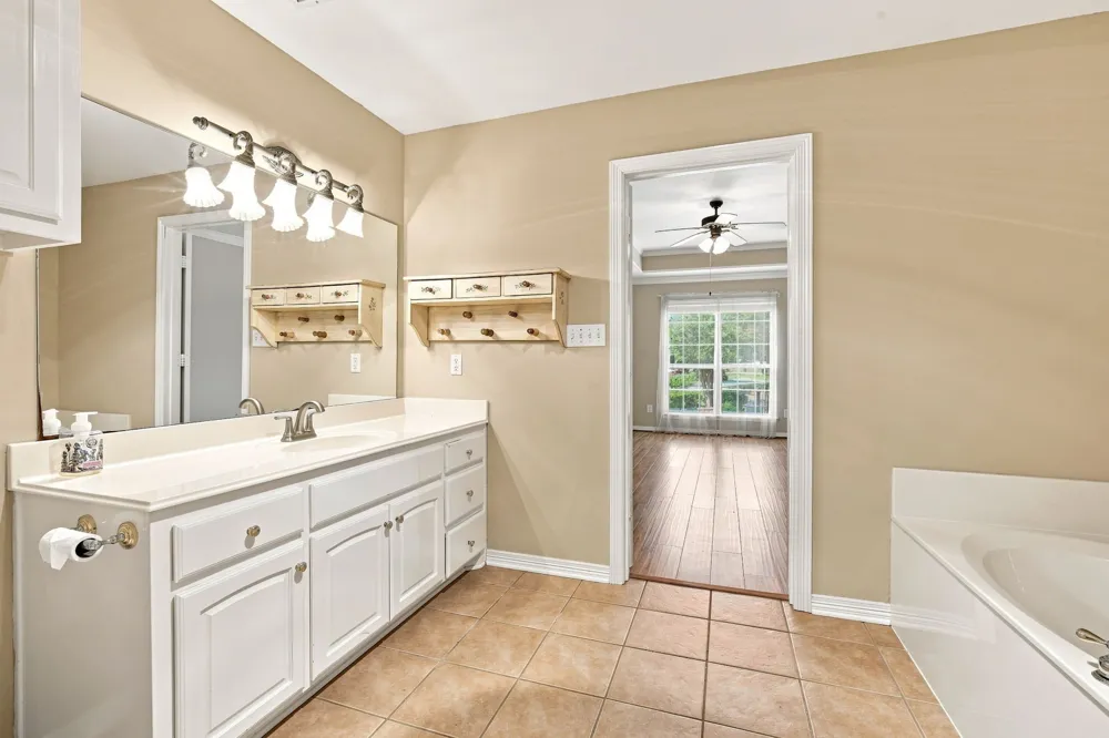 925 Cresthill Drive #37B Cedar Hill, TX 75104