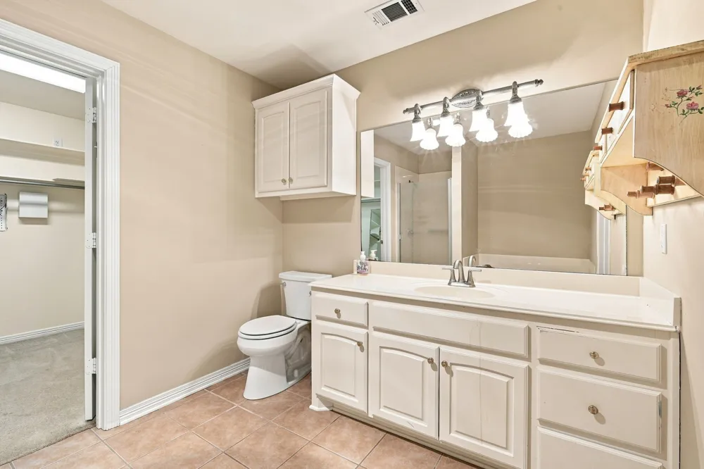 925 Cresthill Drive #37B Cedar Hill, TX 75104