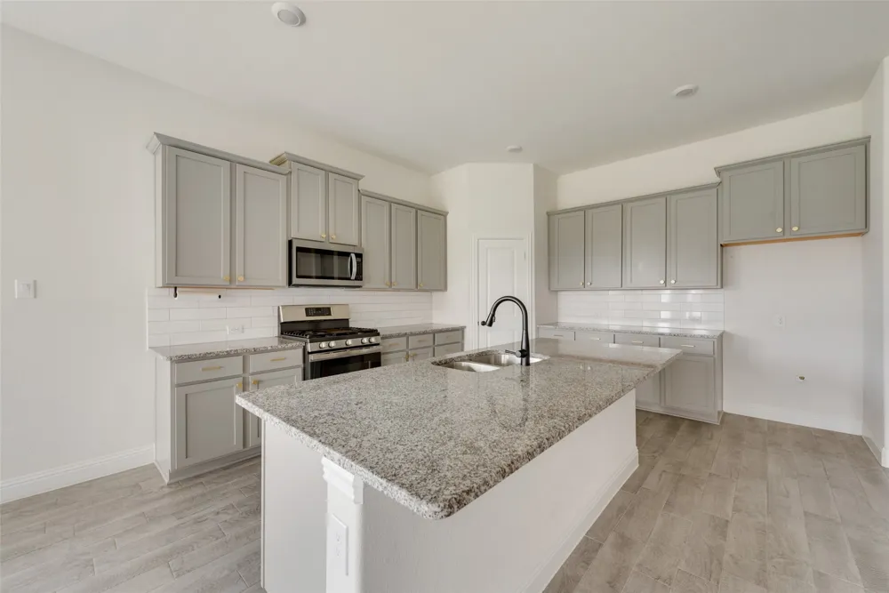 11104 Canyon Mine Drive Aubrey, TX 76227