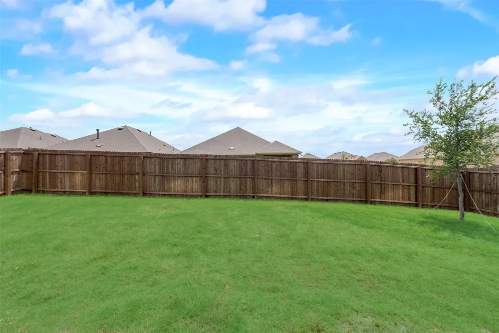 11104 Canyon Mine Drive Aubrey, TX 76227