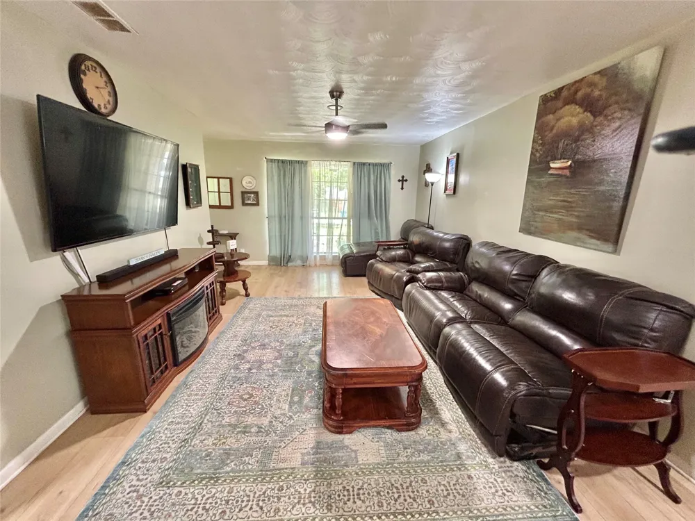 1335 Crestview Drive Denison, TX 75020