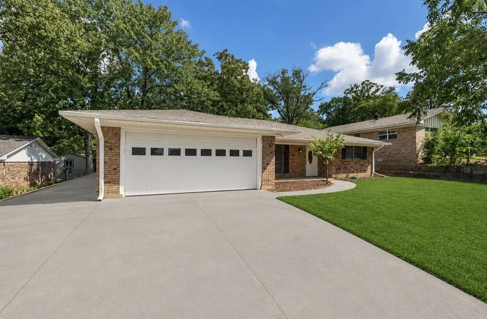 1335 Crestview Drive Denison, TX 75020