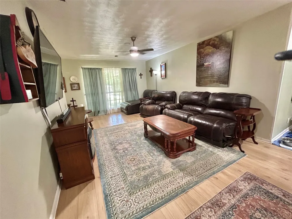 1335 Crestview Drive Denison, TX 75020