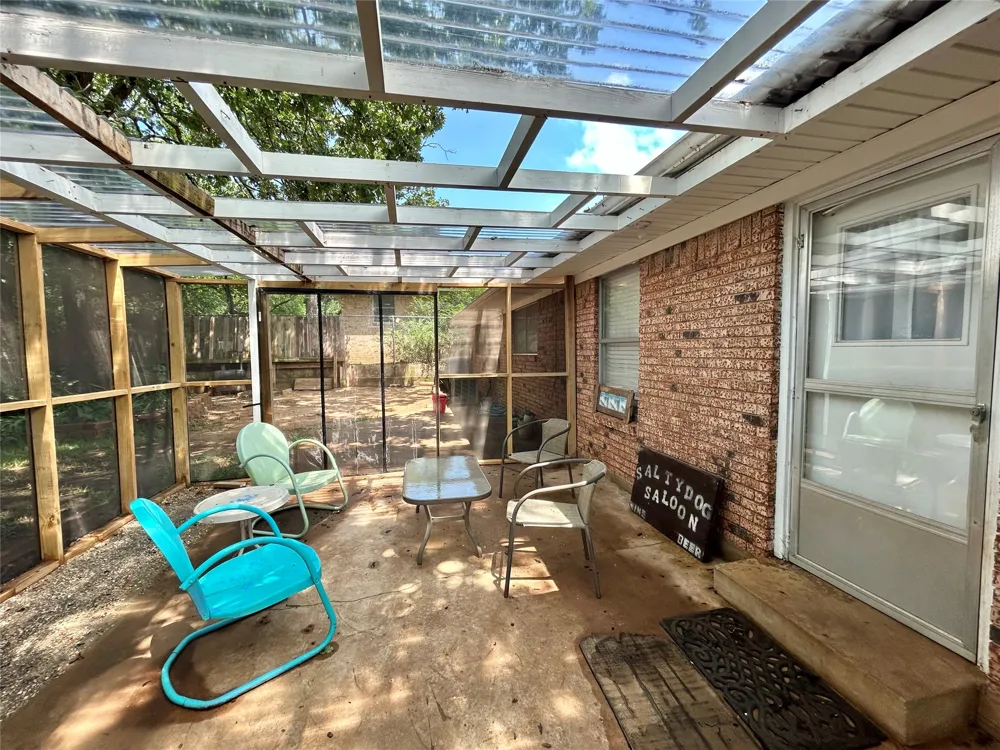 1335 Crestview Drive Denison, TX 75020