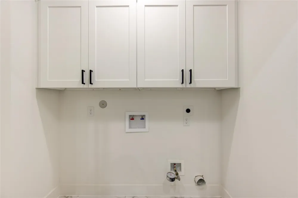 933 E 40 1/2 St Street Houston, TX 77022