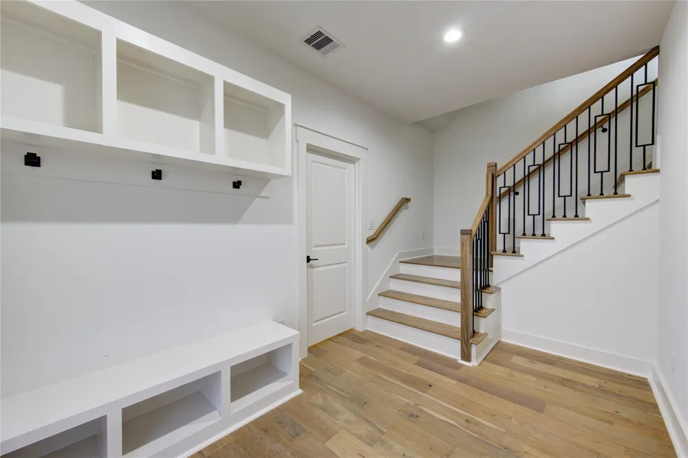 933 E 40 1/2 St Street Houston, TX 77022