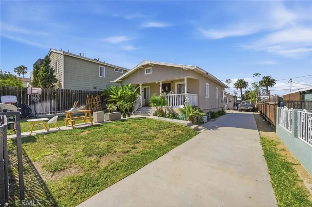 846 W Santa Cruz Los Angeles, CA 90731