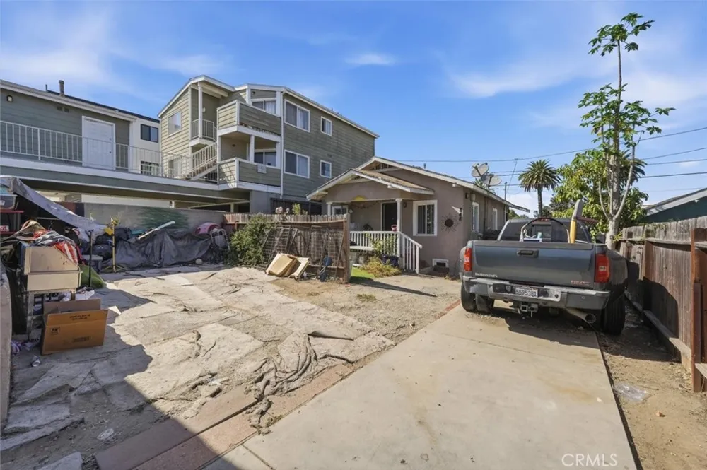 846 W Santa Cruz Los Angeles, CA 90731