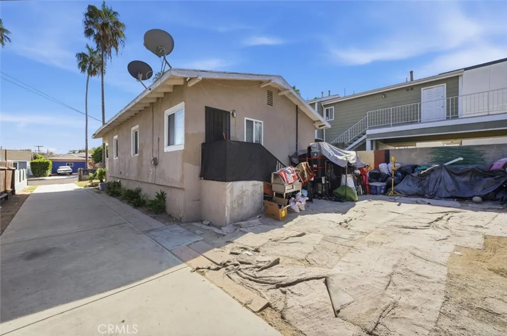 846 W Santa Cruz Los Angeles, CA 90731